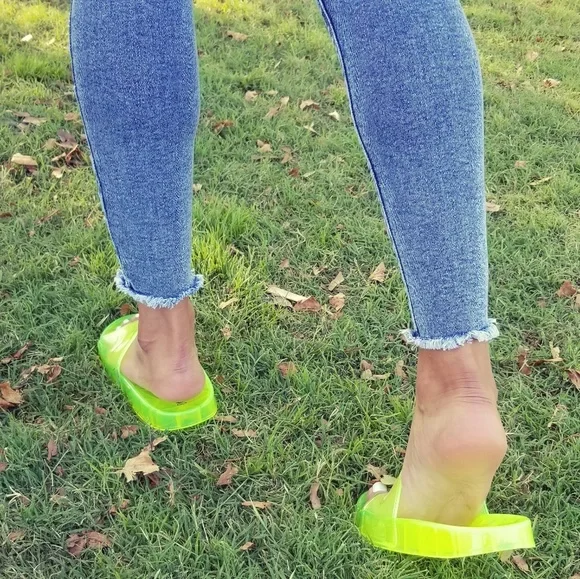 LIME Sandal  Women's Slides - Picture 3 of 5